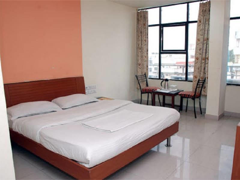 Hotel Imperial Classic Hyderabad Exterior foto